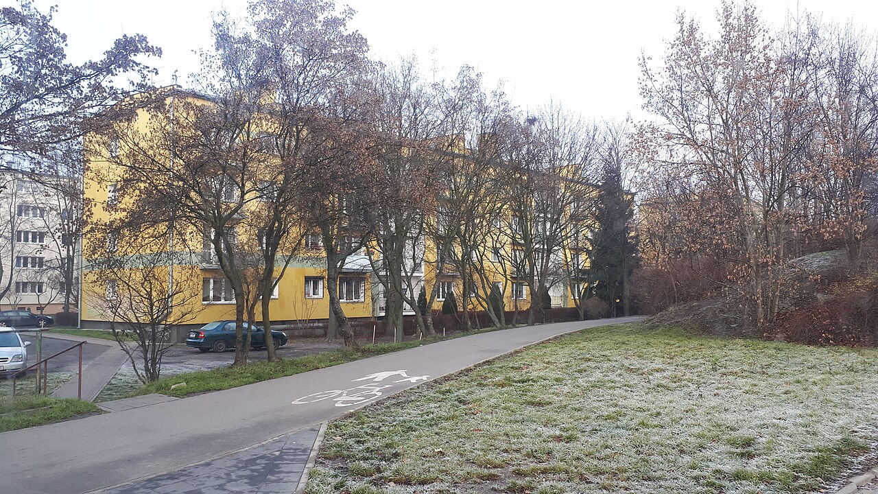 Blok mieszkalny jako ilustracja osiedlowej interwencji